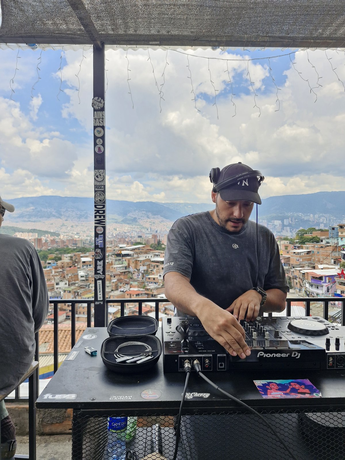 Deep Dive Medellín — view 3