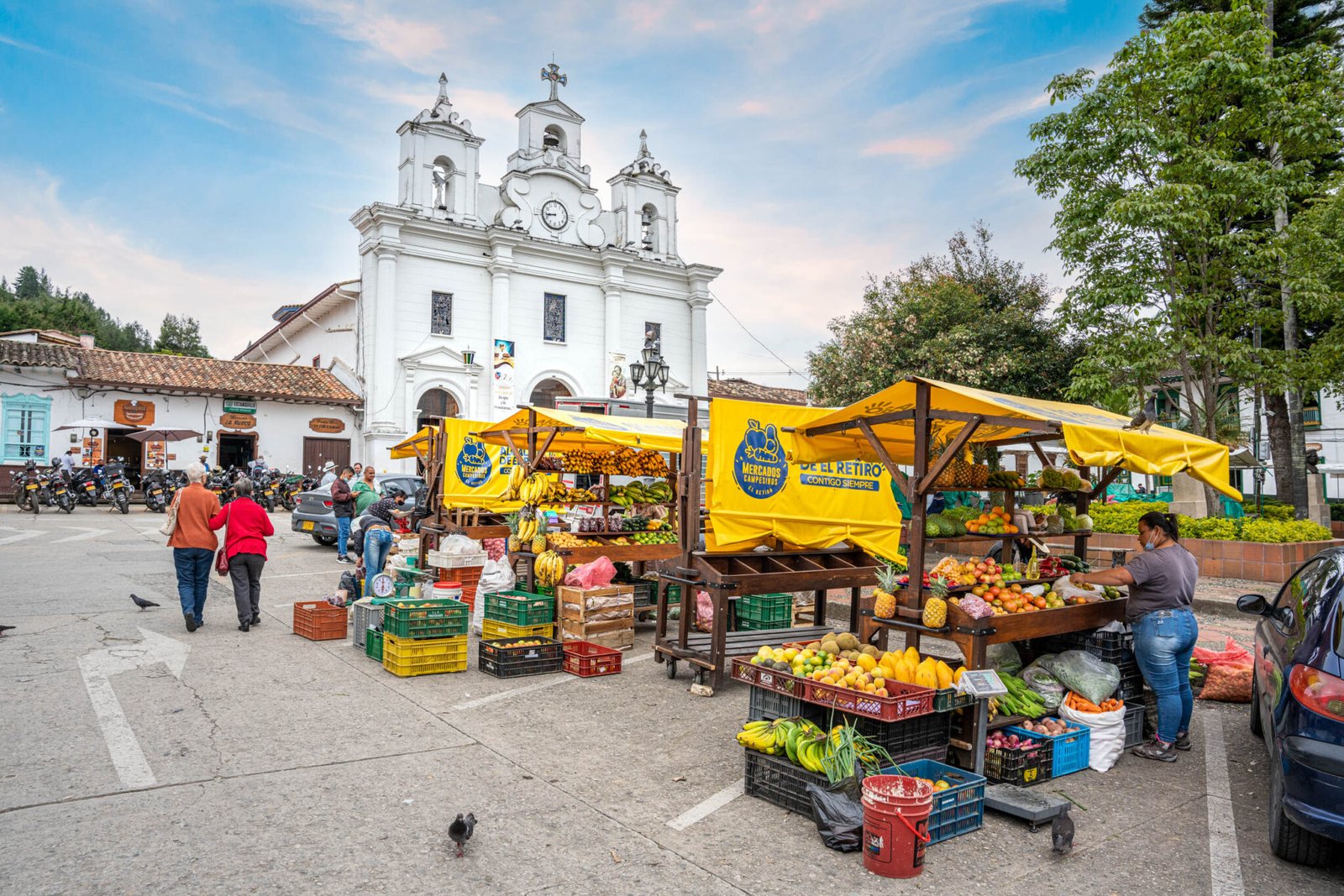 El Retiro Town — view 3